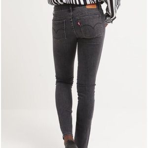 Levis skinny jeans!!